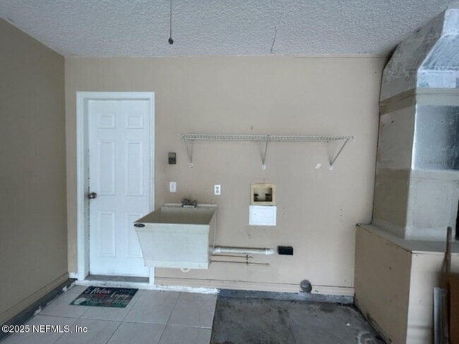 Building Photo - 625 Nautical Way