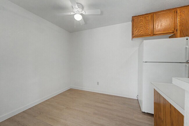 Building Photo - 0289