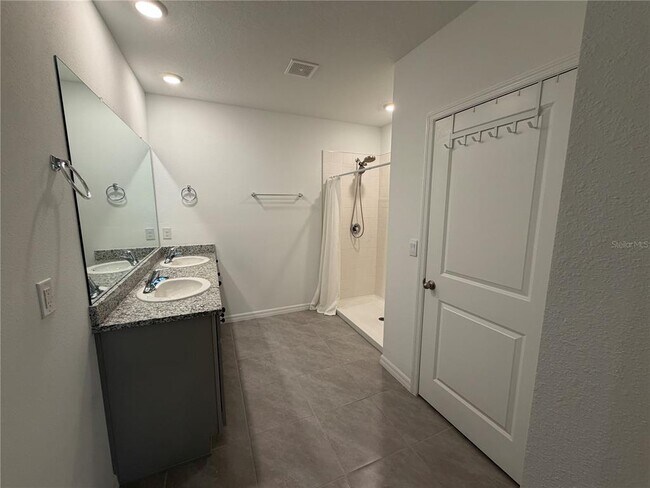 Building Photo - 10888 Quail Grv Wy