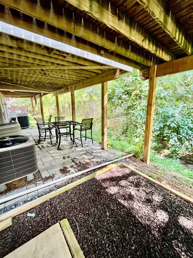 Building Photo - 44 Milestone Ct