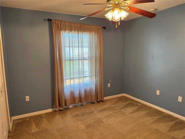 Building Photo - 712 Waxwing Ct