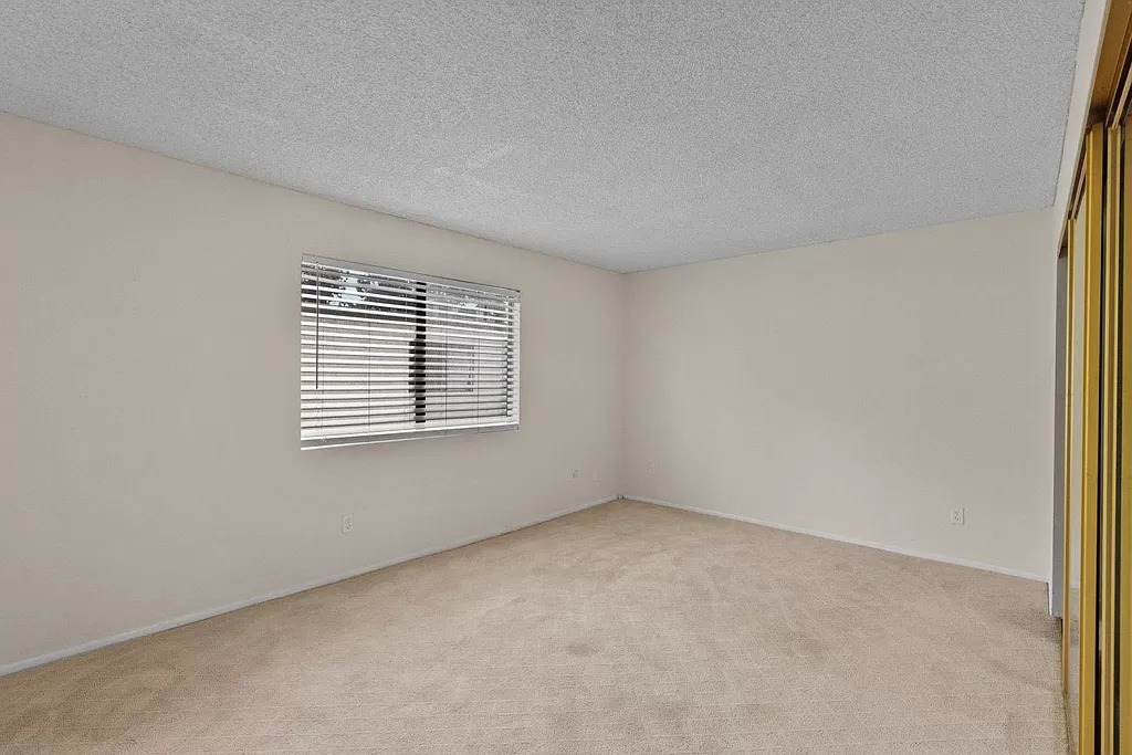 Building Photo - 18433 Hatteras St