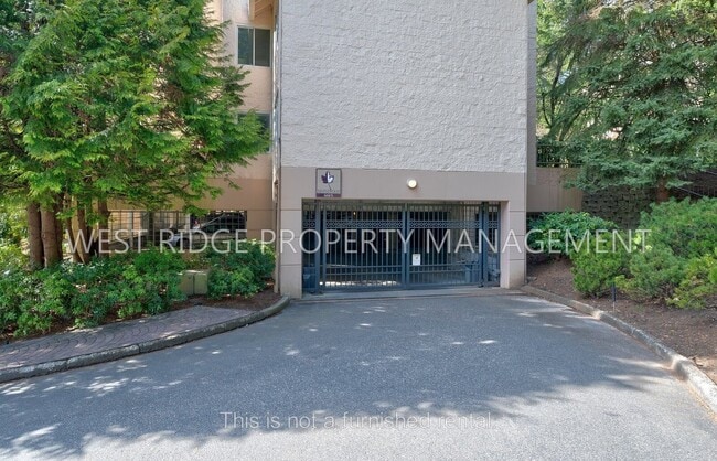 Building Photo - 6665 W Burnside Rd