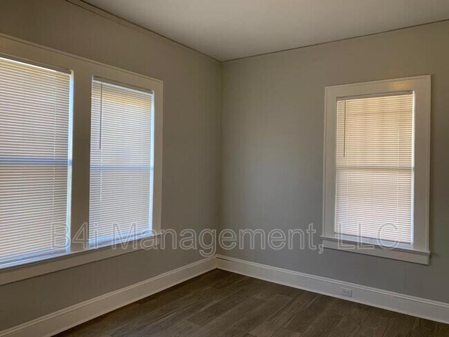 Building Photo - 409 Whitesville Rd