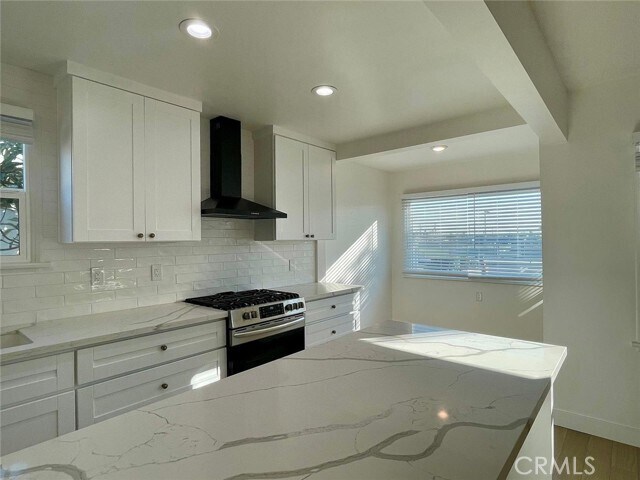Building Photo - 5427 W 135th St
