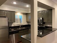 Building Photo - 881 Wax Myrtle Ln