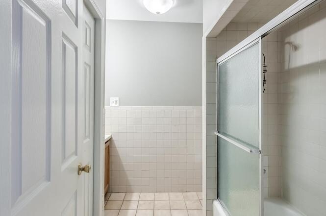 Building Photo - 1535 Emily St