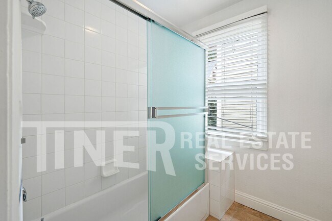 Building Photo - 1510 E Street-