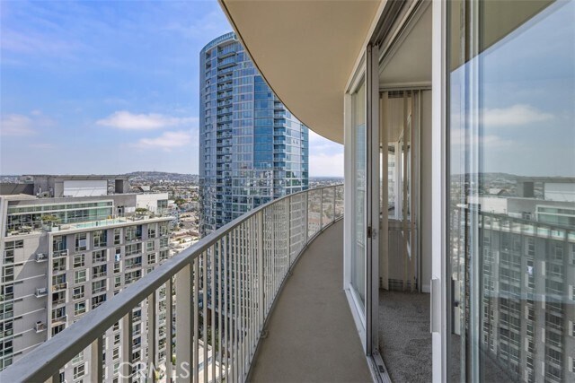 Building Photo - 700 E Ocean Blvd