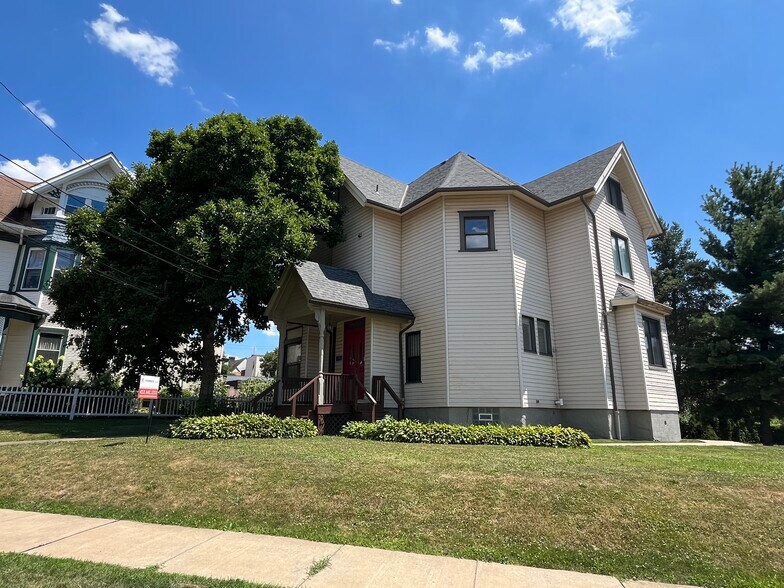 Building Photo - 114 Morewood Ave
