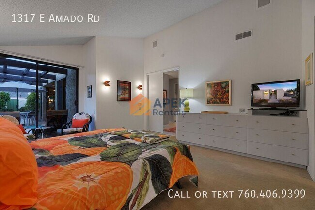 Building Photo - 1317 E Amado Rd