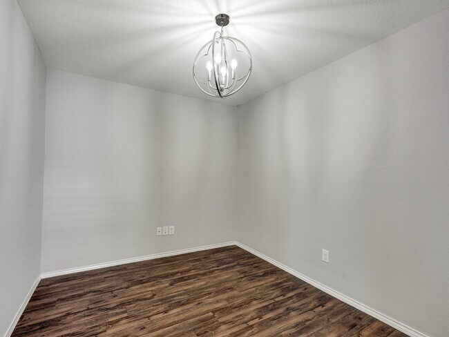 Building Photo - 24038 Hay Iron Dr