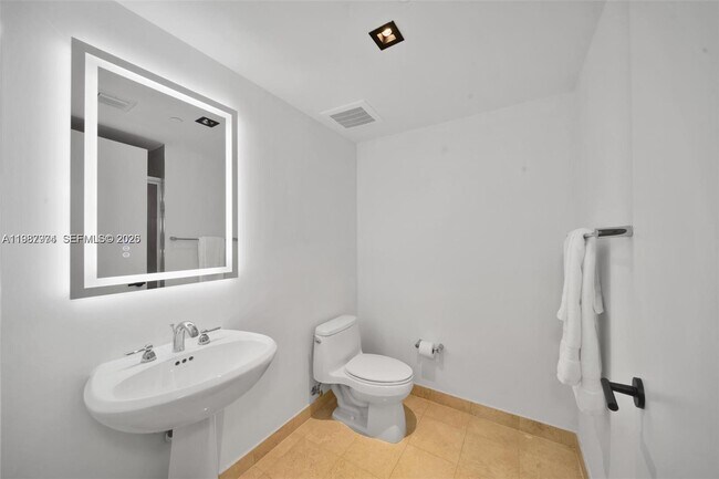 Building Photo - 1830 S Ocean Dr