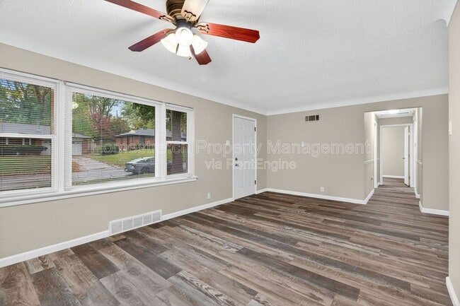 Building Photo - 23 Colchester Dr