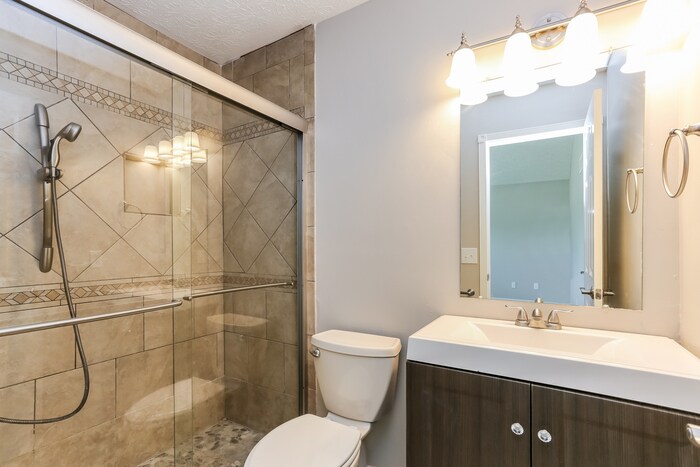 Building Photo - 3844 Eastrise Dr