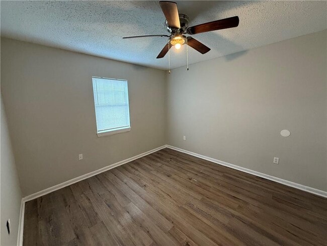 Building Photo - 11290 Tanner Williams Rd