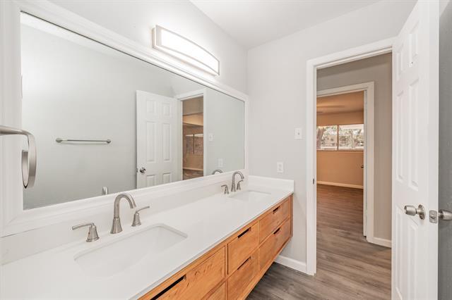 Building Photo - 6409 Yorkshire Dr