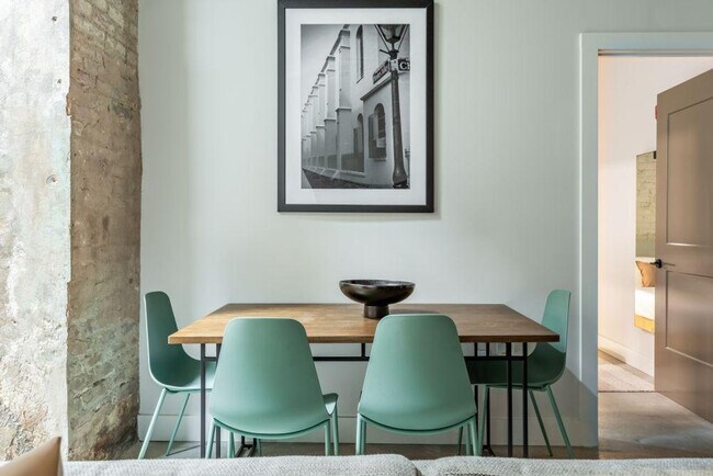 Building Photo - 315 Girod St