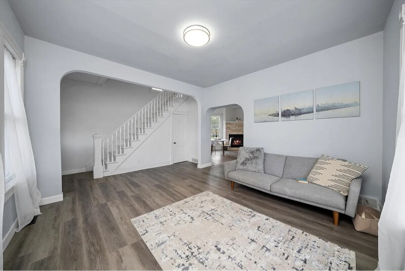 Building Photo - 628 S Liberty St