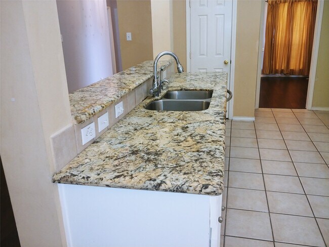 Building Photo - 3519 Deerbrook Ct