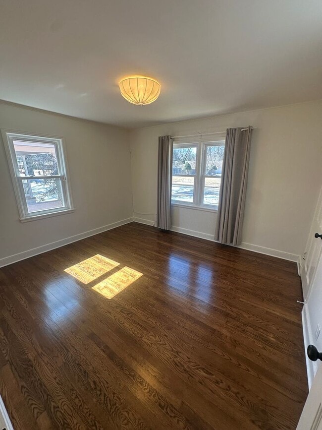 Building Photo - 3BD/2BA Home Located in Colonial Acres