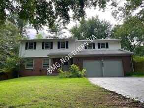 Building Photo - 7905 Lewinsville Rd