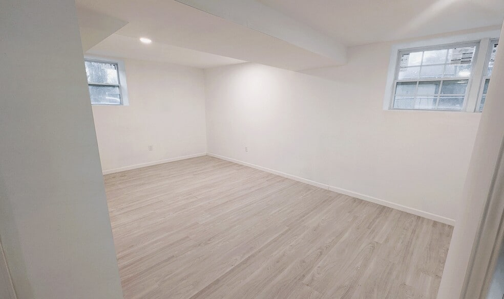 Building Photo - 6454 Boca Grande Blvd