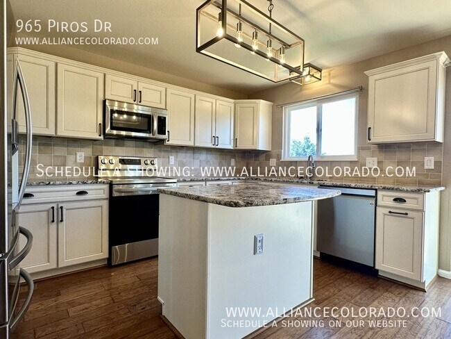 Building Photo - 965 Piros Dr
