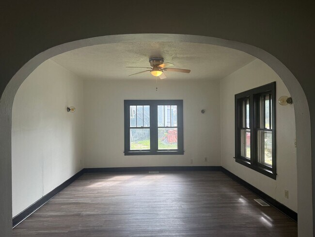 Building Photo - 1718 Rainey St