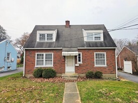 Building Photo - 426 Cherry St