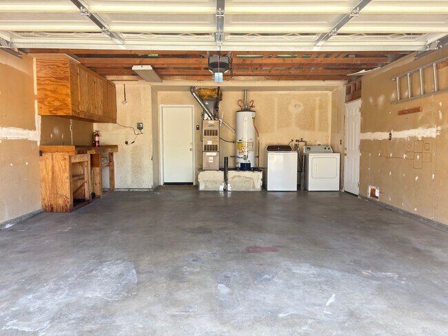 Building Photo - Charming East Lancaster Home