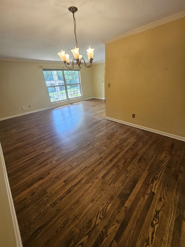 Building Photo - 1541 Woodgate Way