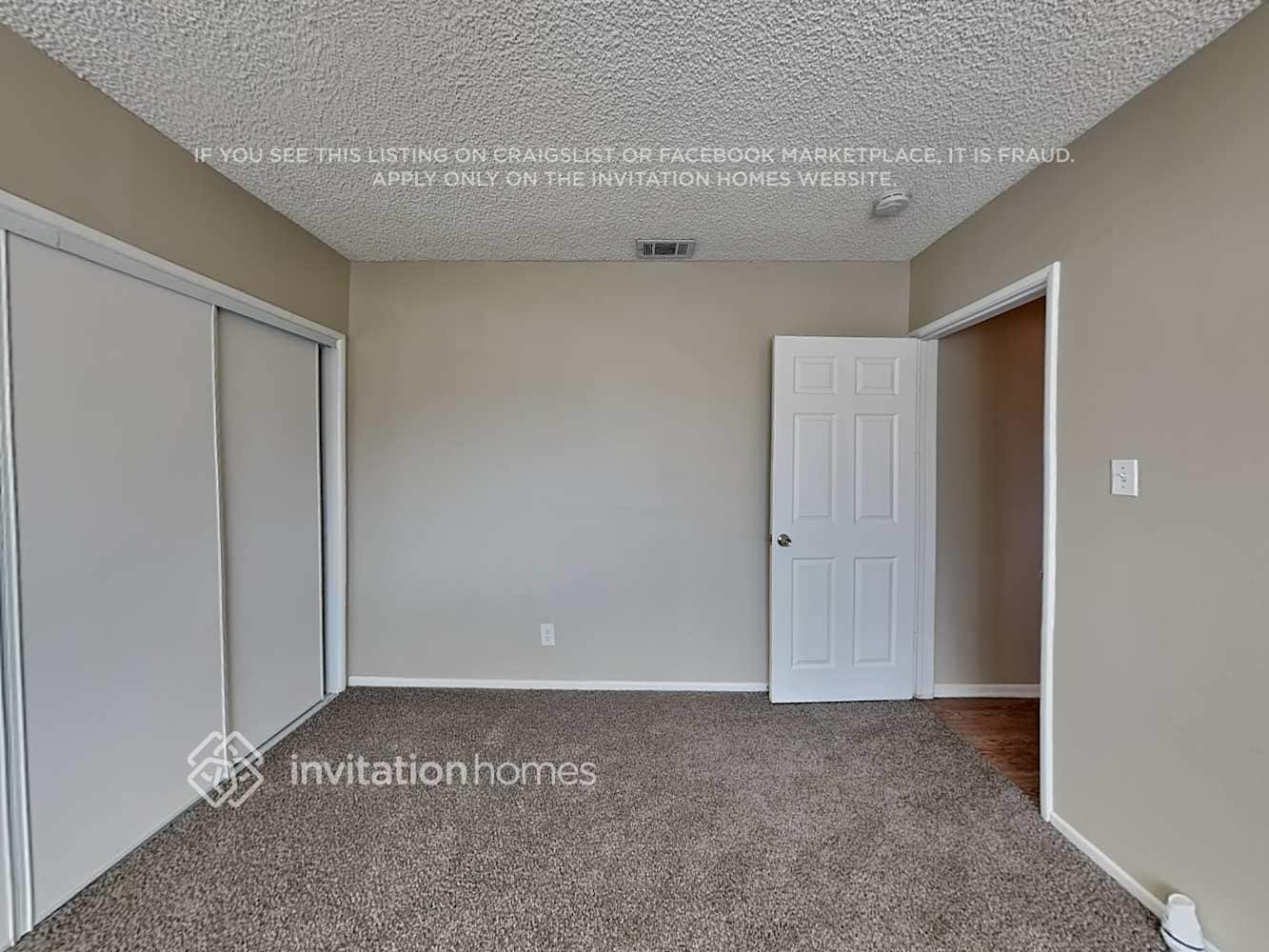 Building Photo - 1235 Oakhurst Dr