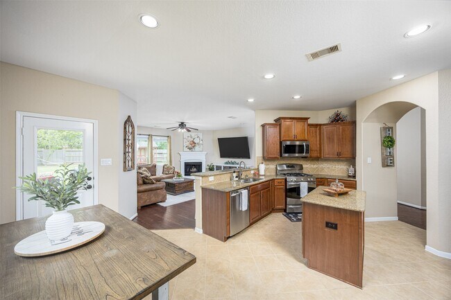 Building Photo - 33311 Greenfield Forest Dr