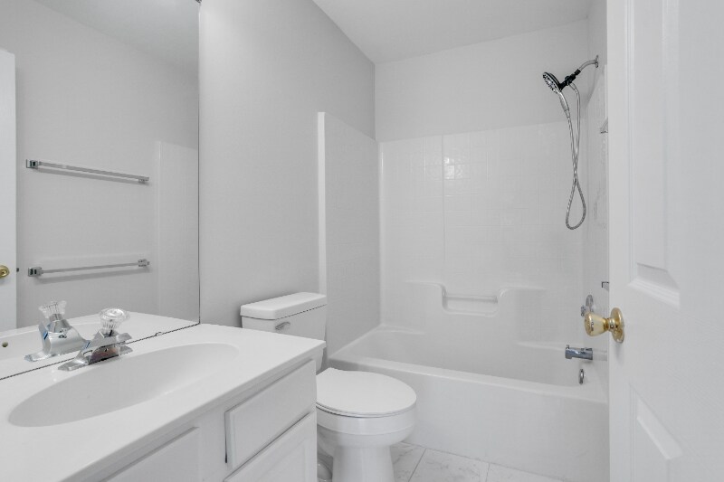 Building Photo - 9237 Bellegarde Dr