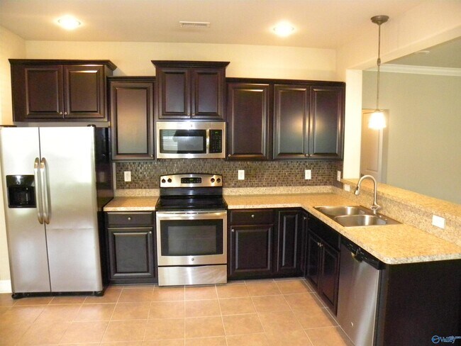 Building Photo - 153 Fields Pond Dr
