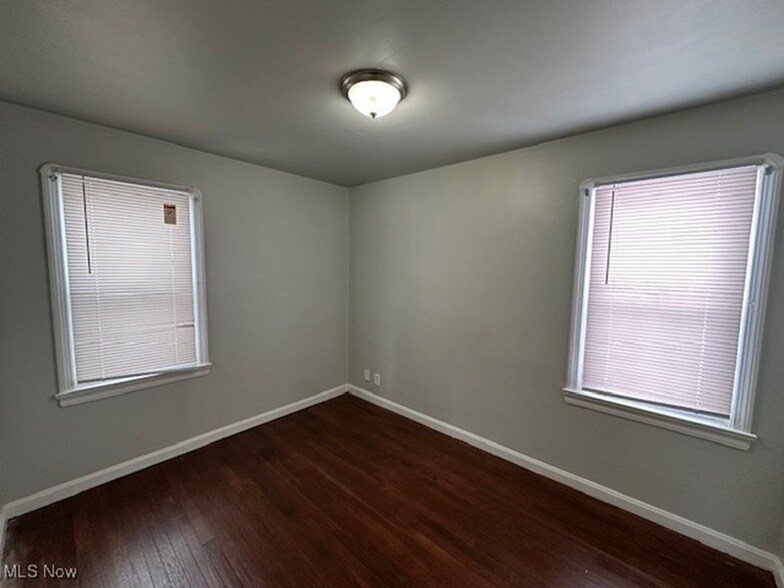 Building Photo - 5185 Anthony St