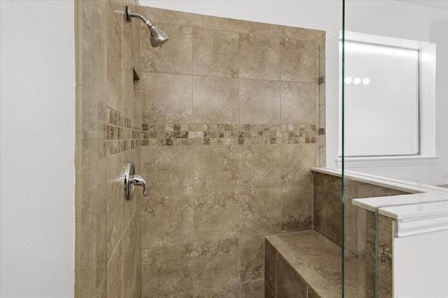 Building Photo - 713 Chandler Ct