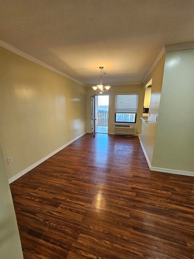 Building Photo - 8915 Bergenwood Ave