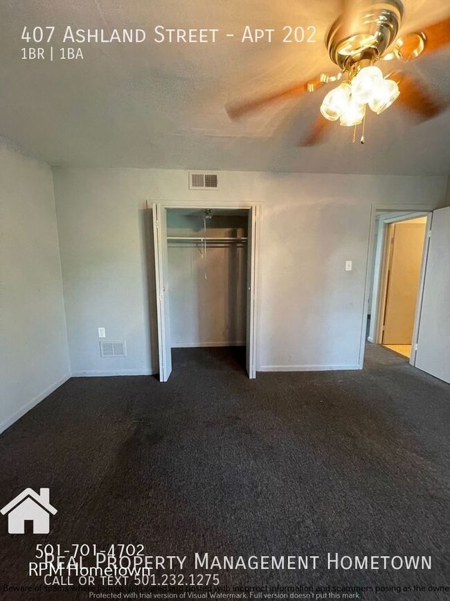 Building Photo - Cute 1 bedroom 1 bath upstairs apartment!!