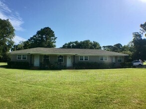 Building Photo - 1556 Kemper Ave