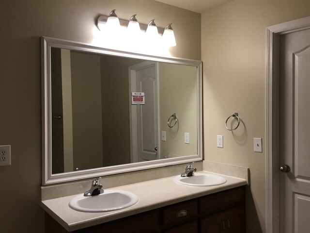 Primary Photo - 5031 Jillson Ct