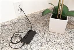 Building Photo - 21 5th St