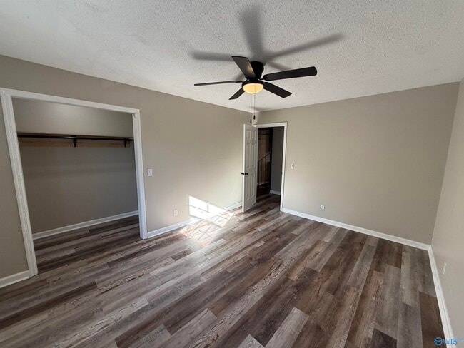 Building Photo - 2665 Dunlap Ave