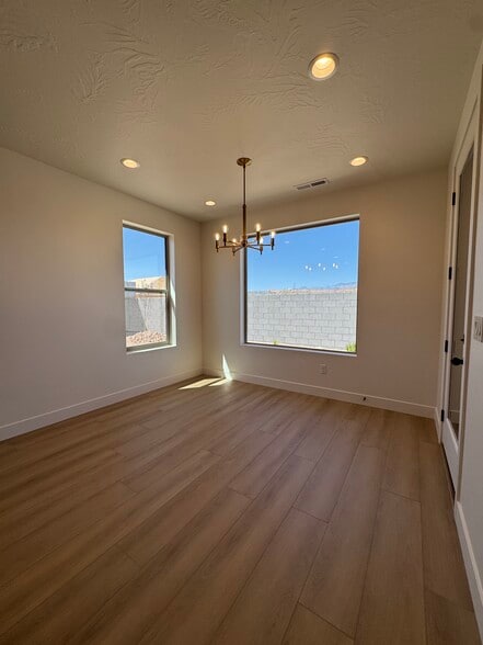 Building Photo - 663 Molveno Trl