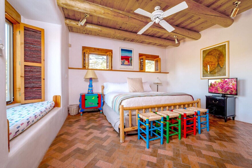 Building Photo - 1015 Foothills Trail