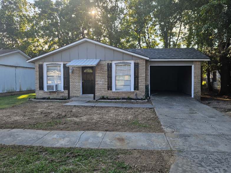 Primary Photo - 506 Orchid Dr