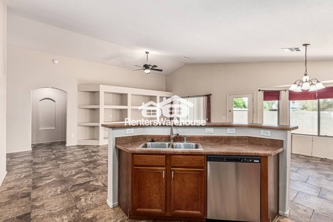Building Photo - 11246 W Chase Dr