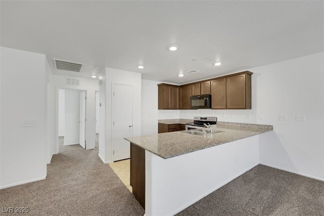 Building Photo - 4561 Woolcomber St