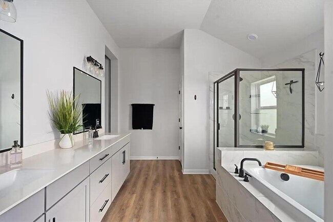 Building Photo - 108 Charles Zanco Dr